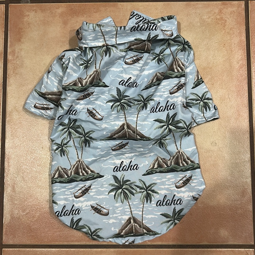 Luv Gear Aloha button up shirt size L